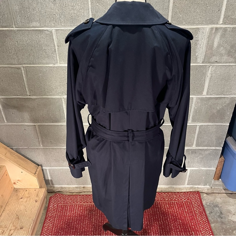 Lauren Ralph Lauren trench coat. - Picture 8 of 14